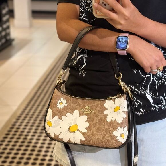 NWT Coach Teri Shoulder Bag In Signature Canvas With Floral Print - Picture 9 of 10